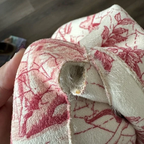 Red and Cream Reversible Toile Jacket - Picture 5 of 6